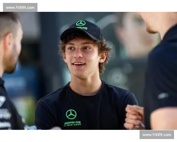 安东内利 Q3 错失关键飞驰圈 黄旗干扰致梅奔新秀遗憾止步第九