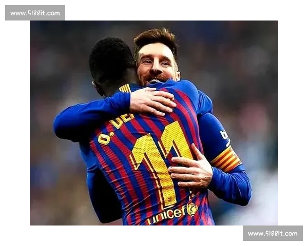 登贝莱追星梅西名场面!更衣室勾肩搭背聊 5 分钟,巴萨老队友再续兄弟情 登贝莱追星梅西名场面!更衣室勾肩搭背聊 5 分钟,巴萨老队友再续兄弟情