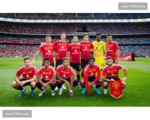 韦斯・布朗盛赞姆贝乌莫加盟曼联：红魔下赛季前景可期