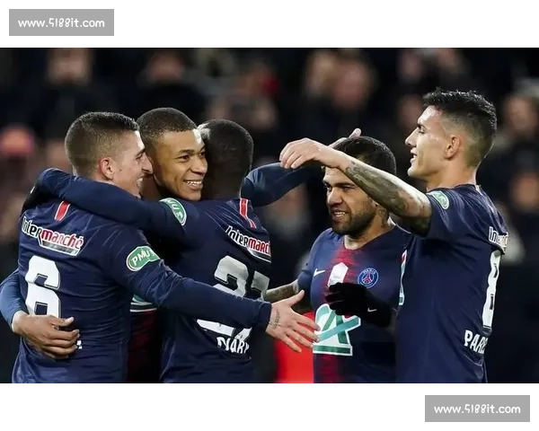 闪电解职！博塔弗戈主帅率队击败巴黎后突遭下课，世俱杯 16 强成导火索