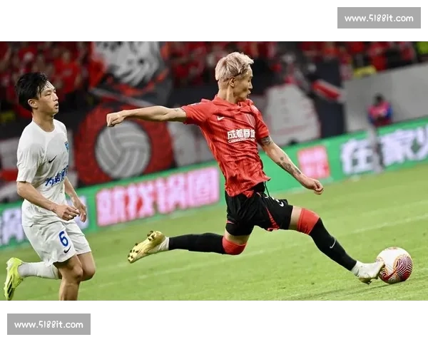 成都蓉城严斥球迷恶意涂鸦 承诺依规重罚维护赛事文明